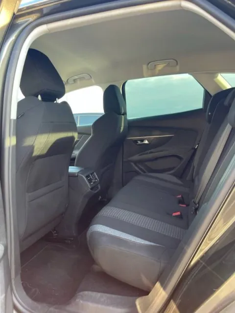 Peugeot 3008 1.5 bluehdi Allure s&s 130cv eat8 - Immagine 9