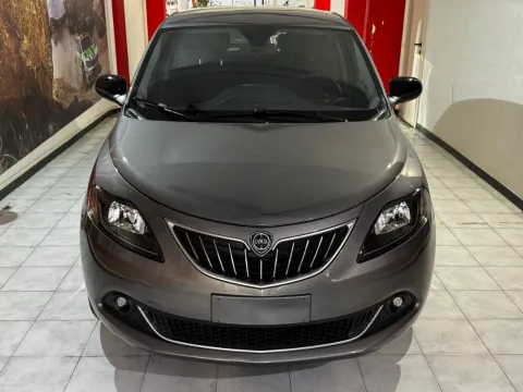 Lancia Ypsilon 1.0 firefly hybrid Gold s&s 70cv 5p.ti - Immagine 2