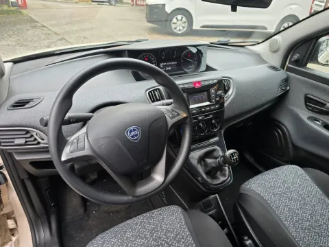 Lancia Ypsilon 1.2 Elefantino Blu ecochic Gpl 69cv my19 - Immagine 6
