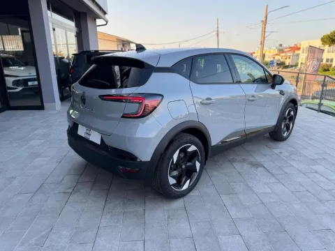 Renault Captur 1.0 eco-g Techno 100cv - Immagine 4