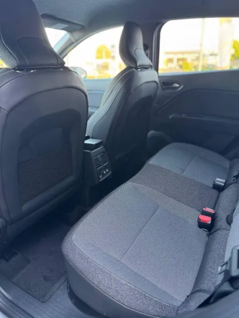 Renault Captur 1.0 eco-g Techno 100cv - Immagine 11