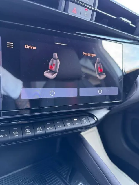 Alfa Romeo Junior 1.2 ibrida Speciale 145cv edct6 - Immagine 9