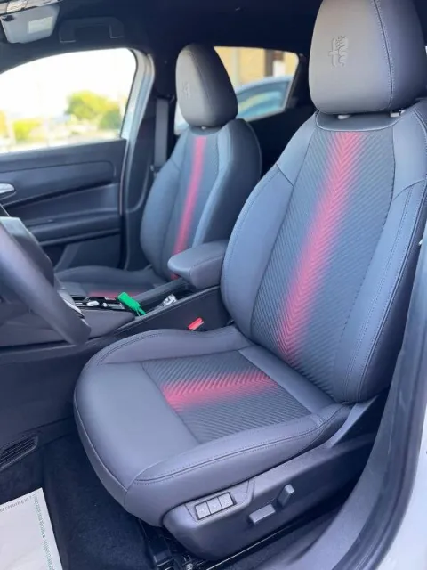 Alfa Romeo Junior 1.2 ibrida Speciale 145cv edct6 - Immagine 11