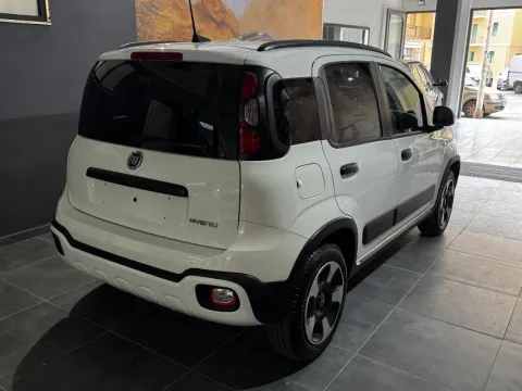 Fiat Panda 1.0 firefly hybrid Cross s&s 70cv 5p.ti - Immagine 3