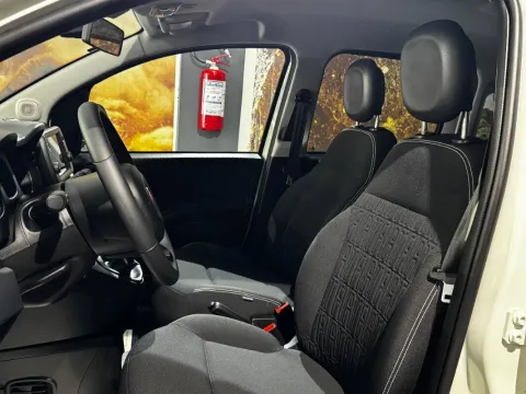 Fiat Panda 1.0 firefly hybrid Cross s&s 70cv 5p.ti - Immagine 9
