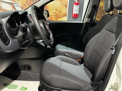 Fiat Panda 1.0 firefly hybrid Cross s&s 70cv 5p.ti - Immagine 10