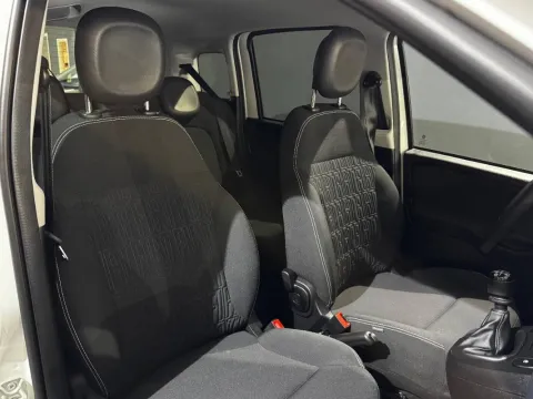 Fiat Panda 1.0 firefly hybrid Cross s&s 70cv 5p.ti - Immagine 15