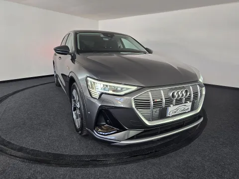 Audi e-tron 55 S line Edition quattro cvt - Immagine 17