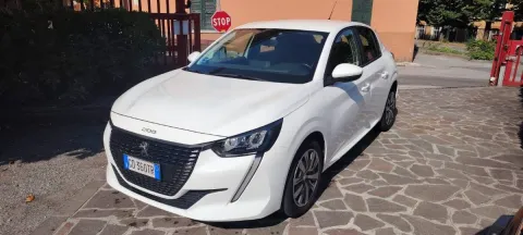 Peugeot 208 1.2 puretech Active s&s 75cv - Immagine 1