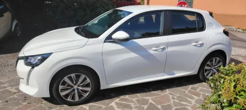 Peugeot 208 1.2 puretech Active s&s 75cv - Immagine 2