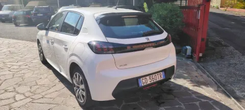Peugeot 208 1.2 puretech Active s&s 75cv - Immagine 4