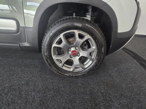 Fiat Panda 1.3 mjt 16v Cross 4x4 s&s 95cv - Immagine 19