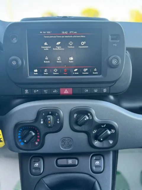 Fiat Panda 1.0 firefly hybrid Sport s&s 70cv 5p.ti - Immagine 10