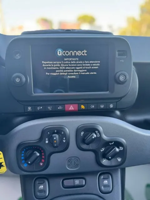 Fiat Panda 1.0 firefly hybrid Sport s&s 70cv 5p.ti - Immagine 11