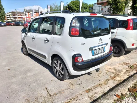 Citroen C3 Picasso 1.4 vti Seduction FL - Immagine 3