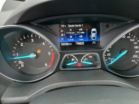 Ford Kuga 2.0 tdci Stealth s&s 2wd 120cv powershift - Immagine 8