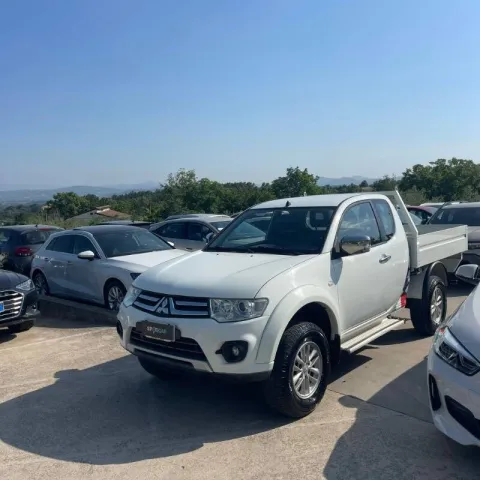 Mitsubishi L200 d.cab 2.5 di-d Intense Plus 178cv N1 E5 - Immagine 1