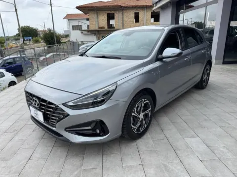 Hyundai i30 1.6 crdi 48V Prime 136cv - Immagine 3