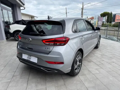Hyundai i30 1.6 crdi 48V Prime 136cv - Immagine 4
