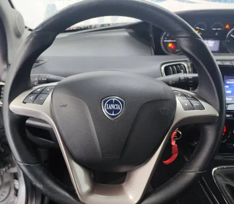 Lancia Ypsilon 1.3 mjt Mya s&s 95cv - Immagine 8