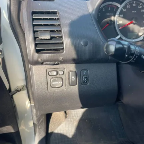 Mitsubishi L200 d.cab 2.5 di-d Intense Plus 178cv N1 E5 - Immagine 16
