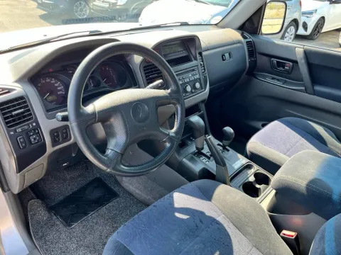 Mitsubishi Pajero 5p 3.2 tdi 16v di-d GLS-2 auto - Immagine 9