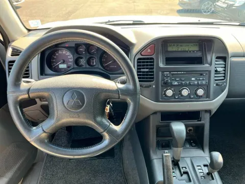 Mitsubishi Pajero 5p 3.2 tdi 16v di-d GLS-2 auto - Immagine 13