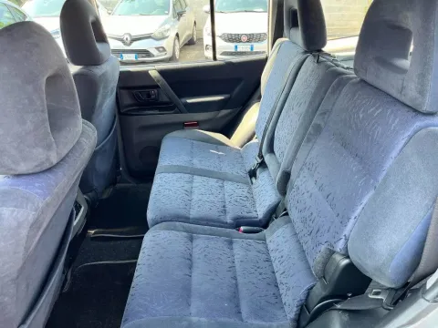 Mitsubishi Pajero 5p 3.2 tdi 16v di-d GLS-2 auto - Immagine 14