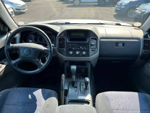 Mitsubishi Pajero 5p 3.2 tdi 16v di-d GLS-2 auto - Immagine 16