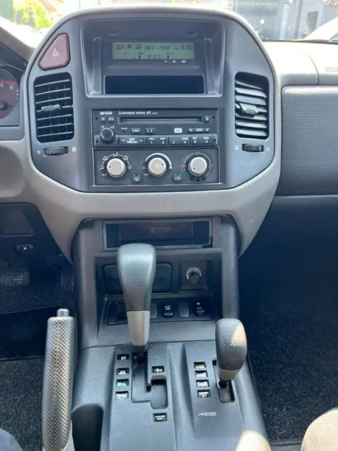 Mitsubishi Pajero 5p 3.2 tdi 16v di-d GLS-2 auto - Immagine 17