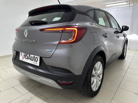 Renault Captur 1.6 E-Tech hybrid Business 145cv auto - Immagine 4