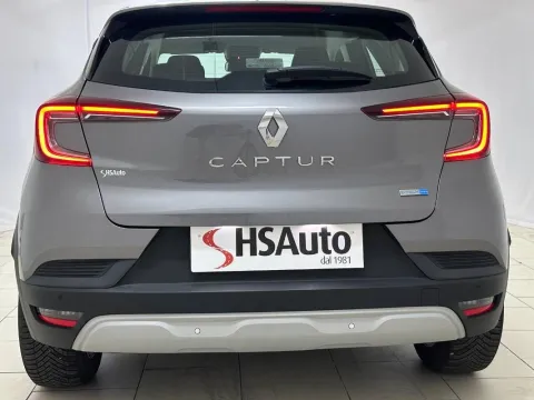 Renault Captur 1.6 E-Tech hybrid Business 145cv auto - Immagine 5