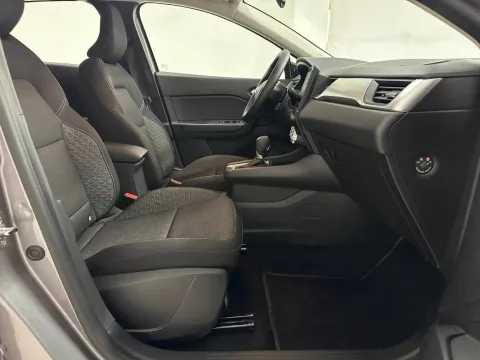 Renault Captur 1.6 E-Tech hybrid Business 145cv auto - Immagine 11