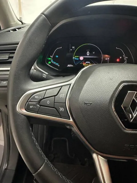 Renault Captur 1.6 E-Tech hybrid Business 145cv auto - Immagine 14
