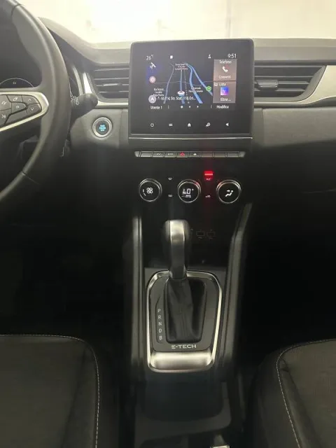Renault Captur 1.6 E-Tech hybrid Business 145cv auto - Immagine 18