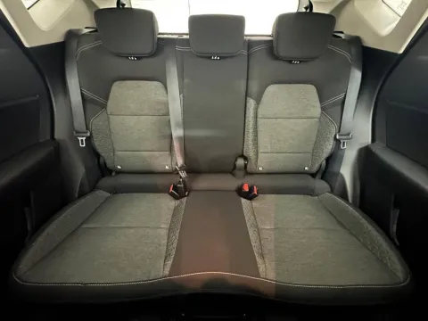 Renault Captur 1.6 E-Tech hybrid Business 145cv auto - Immagine 25