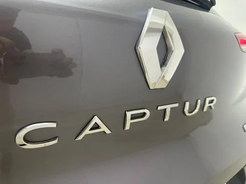 Renault Captur 1.6 E-Tech hybrid Business 145cv auto - Immagine 30