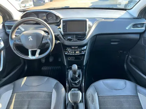Peugeot 2008 1.6 bluehdi Black Matt 100cv - Immagine 15
