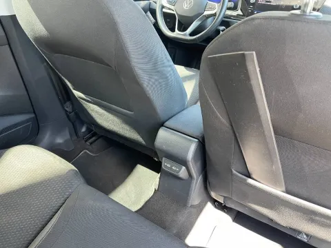 Volkswagen Taigo 1.0 tsi Life 95cv - Immagine 19