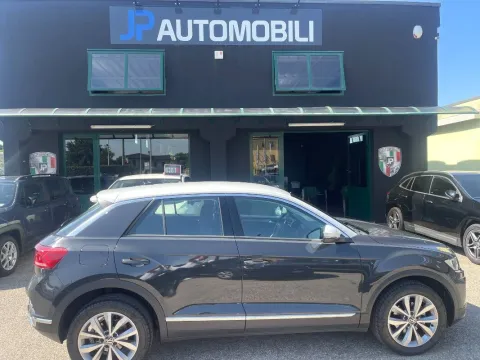 Volkswagen T-Roc 1.0 tsi Style 110cv - Immagine 1