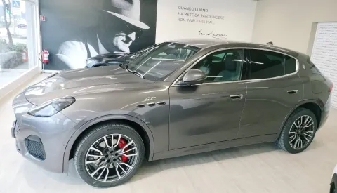 Maserati Grecale 2.0 mhev GT 300cv auto - Immagine 6