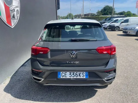 Volkswagen T-Roc 1.0 tsi Style 110cv - Immagine 10