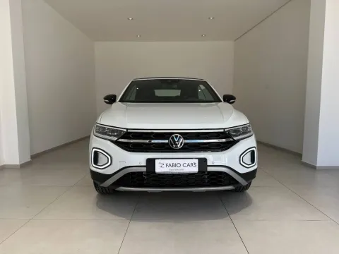 Volkswagen T-Roc Cabriolet 1.0 tsi Style 110cv - Immagine 2