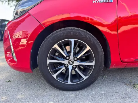Toyota Yaris 5p 1.5h Active my18 - Immagine 13