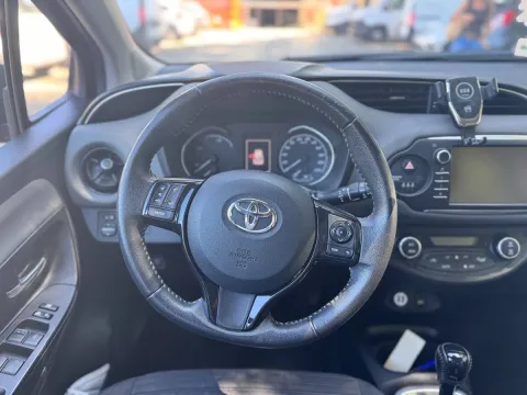 Toyota Yaris 5p 1.5h Active my18 - Immagine 18