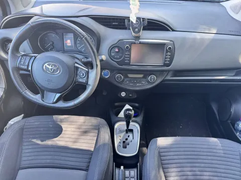Toyota Yaris 5p 1.5h Active my18 - Immagine 19