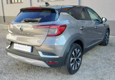 Renault Captur 1.0 tce Techno 90cv - Immagine 9