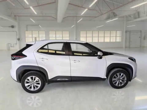 Toyota Yaris Cross 1.5h Business fwd 116cv e-cvt - Immagine 6
