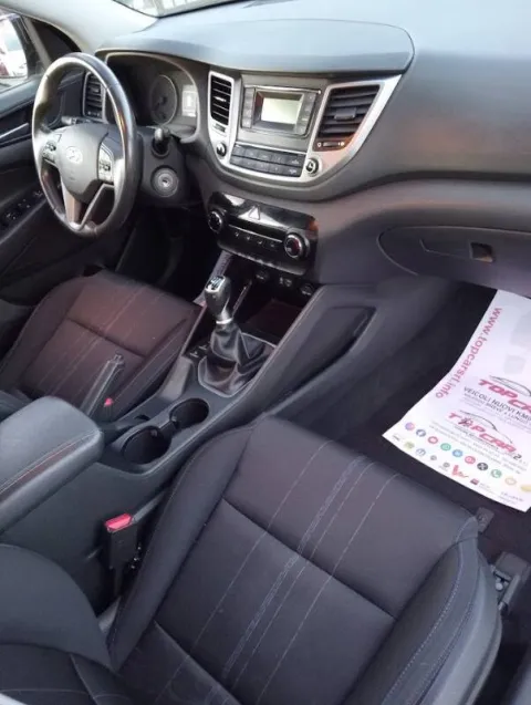 Hyundai Tucson 1.7 crdi Comfort Plus Pack 2wd 115cv - Immagine 8