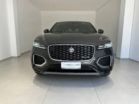 Jaguar F-Pace 2.0d i4 mhev R-Dynamic S awd 204cv auto - Immagine 2